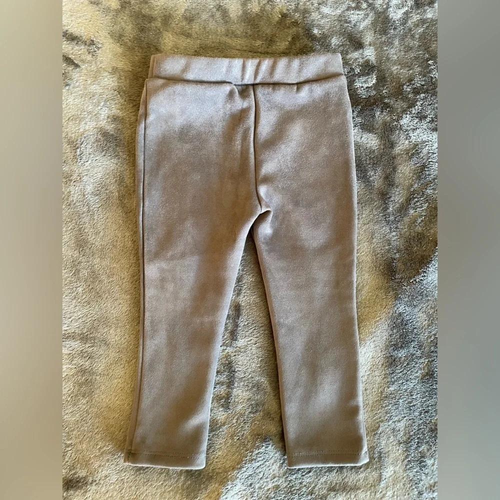 Bundle of Calvin Klein pants and Gymboree white sweater with blue pattern size2T
